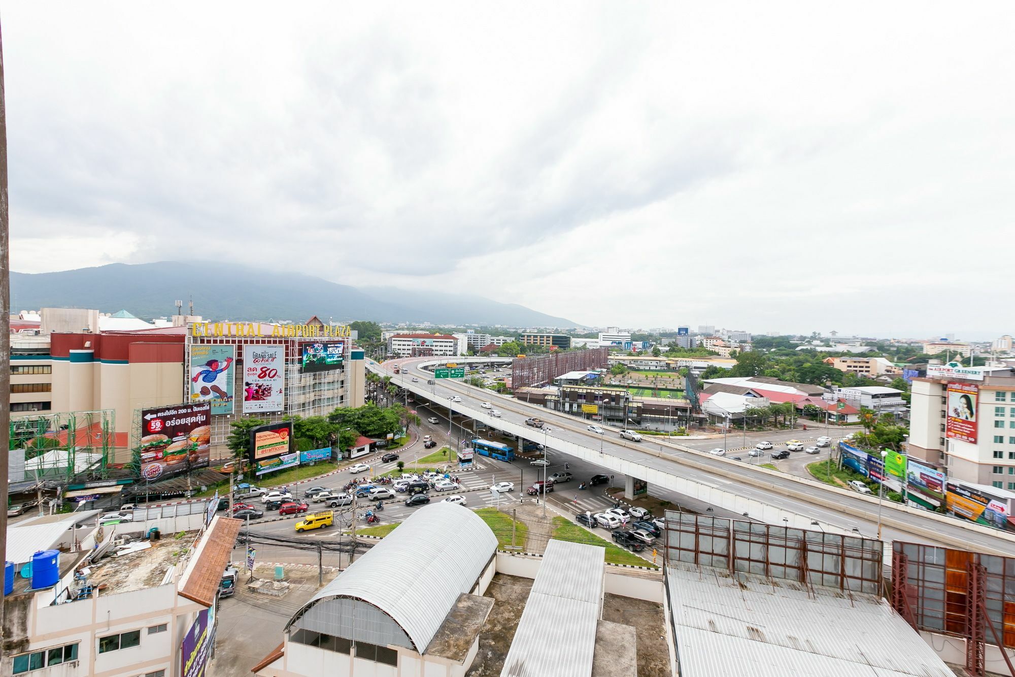 Locals Prio Chiangmai Central Airport Plaza Chiang Mai Exteriör bild